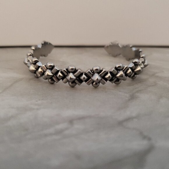 J. Crew Jewelry - 💖 J.Crew Antiqued Distressed Silver Bangle Bracelet 💖